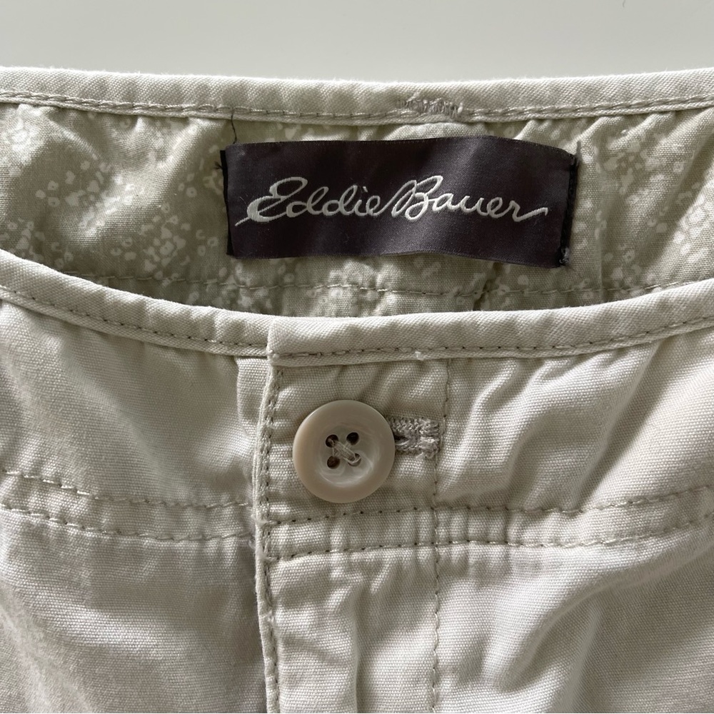 SOLD.  Eddie Bauer Women’s Cotton Shorts Pumice Size 6 - Picture 2 of 7